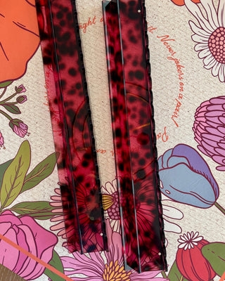 The Scalloped Rack in Pink Tortoise by Fait à Main
